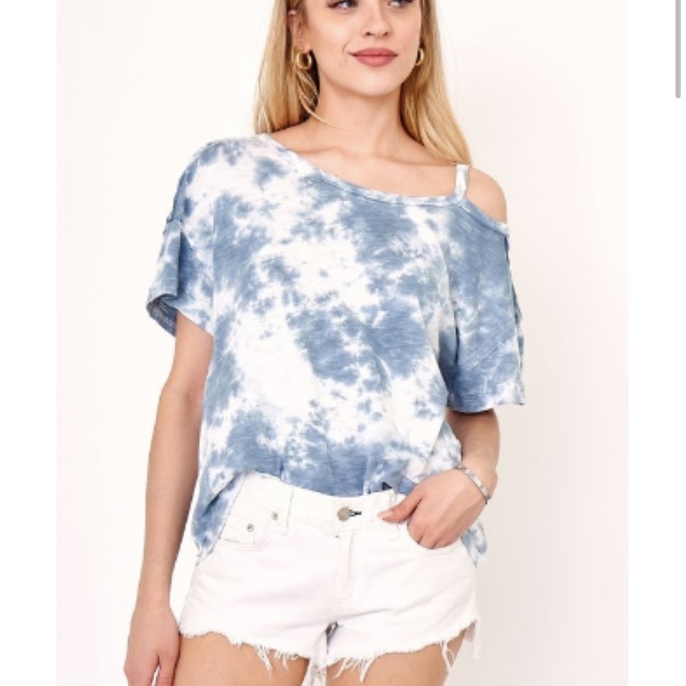 Tie Dye Tee w/ Open Shoulder by Olivaceous - Blue & White